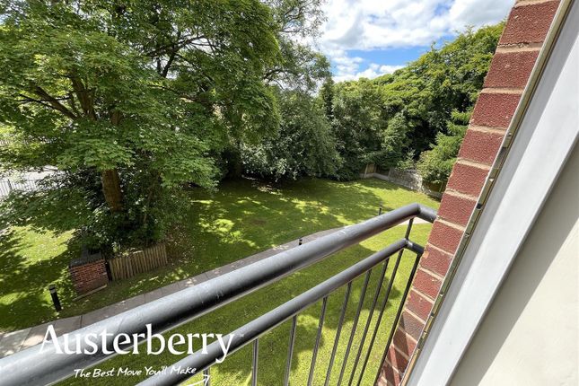 Scholars Court, Stoke-On-Trent photo 5