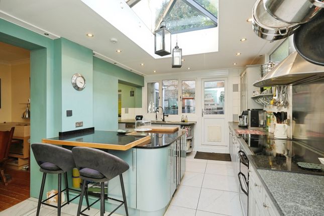 291, Folkestone Road, Kent photo 4