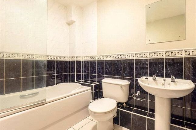 Flat for sale in The Pinnacle, Cottage Terrace, Nottingham, Nottinghamshire