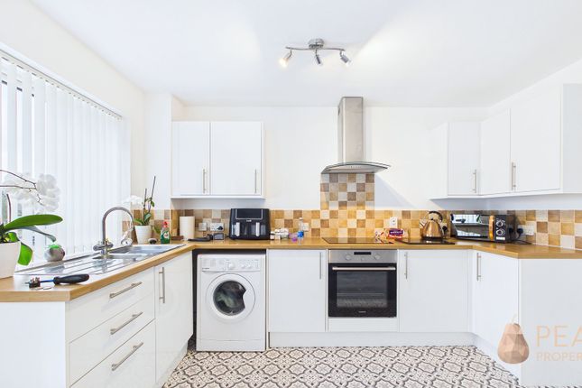 Flat 1 Western Lodge, Cokeham Road, Lancing, Lancing photo 3
