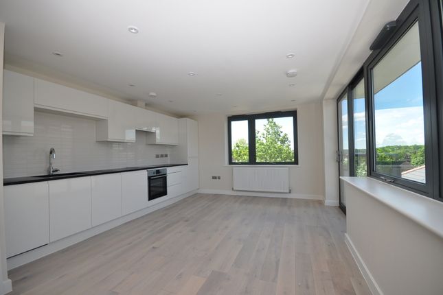 Duplex to rent in North Street, Horsham