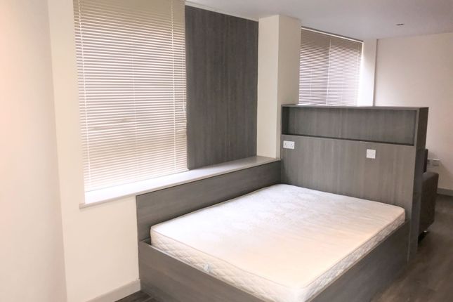 Studio flat on 8 Lunar House, Preston, £47,000