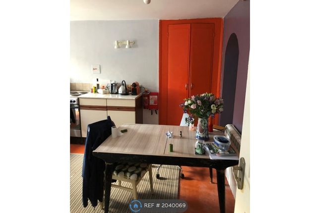 Flat to rent in Eastgrove Road, Sheffield