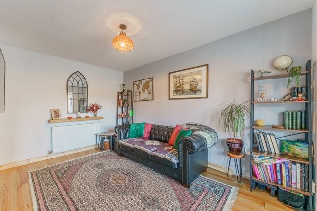 8, Blacksmiths Court, Selby photo 2