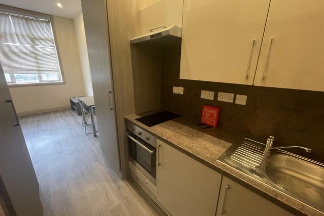 Flat 11, Landcross House, Landcross Road, Manchester photo 2