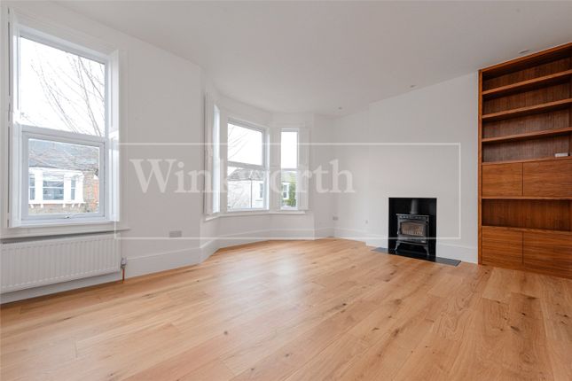 Flat to rent in Wakeman Road, London