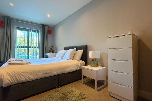 Flat 2, Bristol photo 4