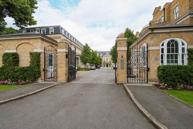 Charlotte Terrace, Esher photo 2