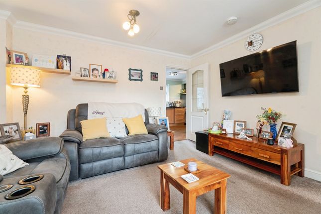 2, Plantation Road, Fakenham photo 4