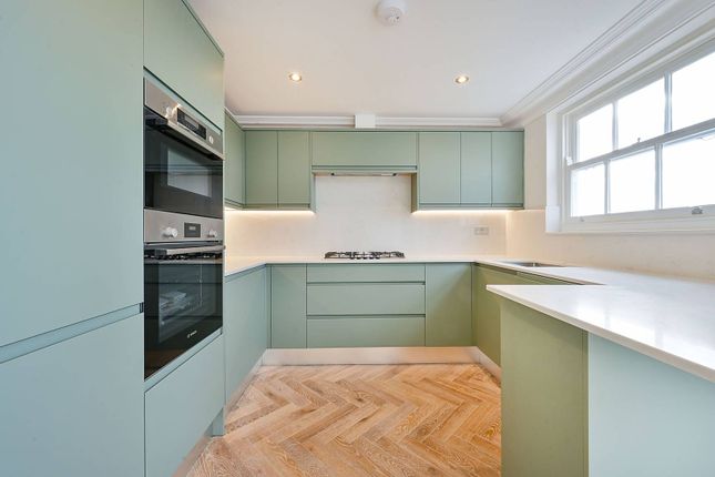 Flat for sale in Rosebank Road, Hanwell