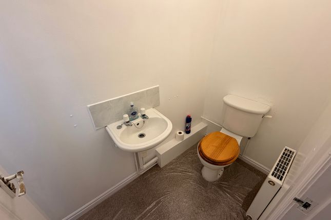 26, Gloucester Avenue, Bolton photo 5
