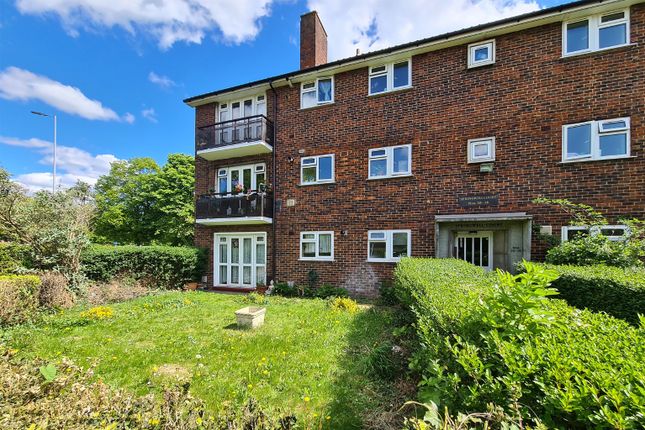 Thumbnail Flat for sale in Springwell Court, Springwell Road, Hounslow, Greater London