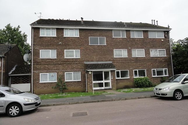 Thumbnail Flat to rent in Hazelmere Road, Northolt