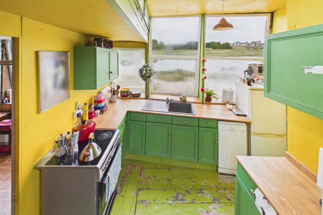 4b, Riverbank, Shoreham-by-sea photo 3