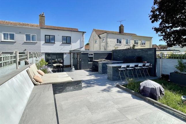 25 Leeds Crescent, Weymouth photo 3