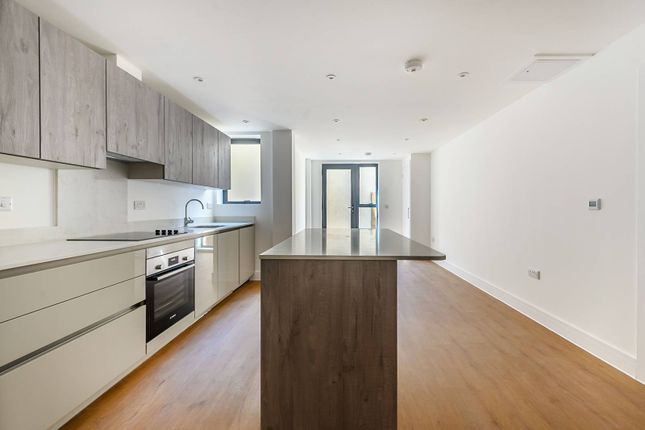 Thumbnail Flat to rent in Valley Gardens, Colliers Wood, London