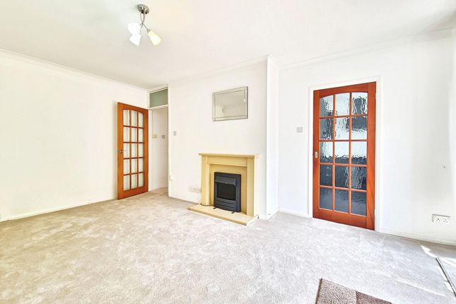 5, Deepdale Close, Burton-on-Trent photo 4