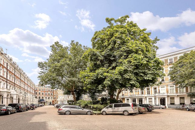 Flat for sale in Emperors Gate, South Kensington, London
