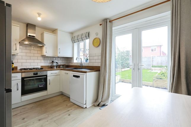 10, Herwin Close, WARWICK photo 2