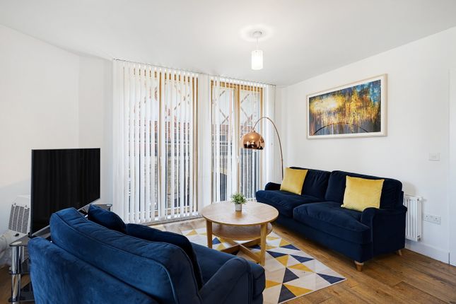 4, Packenham House, 25, Lockton Street, London photo 4