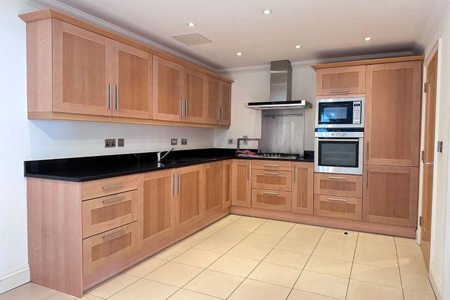 3, 10, Ledborough Lane, Buckinghamshire photo 2