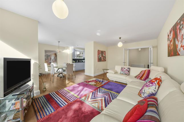 Flat 4 Eldon Court, Eldon Grove, London photo 2