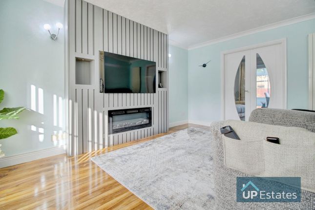 5, Middlefield Drive, Coventry photo 4
