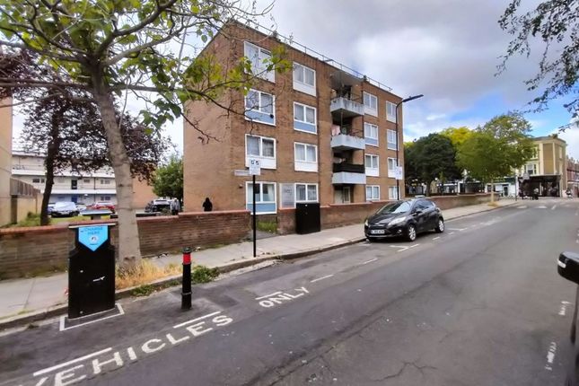2-bed flat on 54b Somerford Grove Estate, London, £400,000