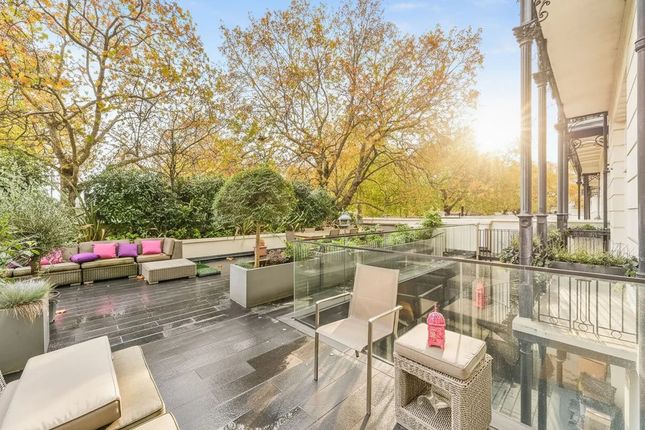 4-bed flat on Connaught Place, London, £36,833/mo