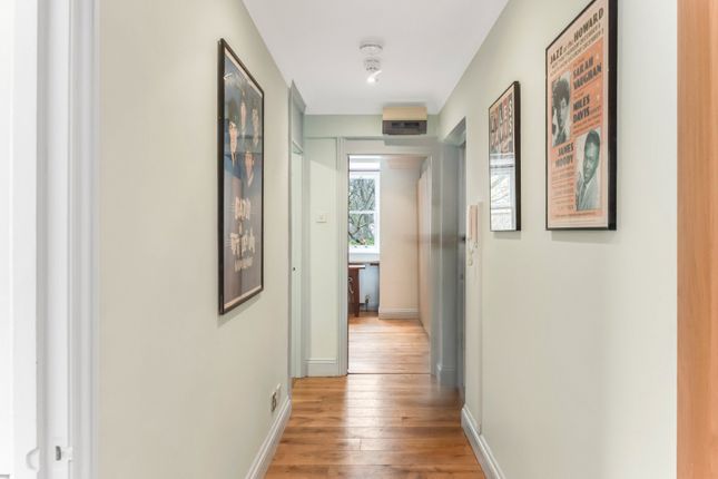 Flat 7, 20, Howley Place, London photo 4