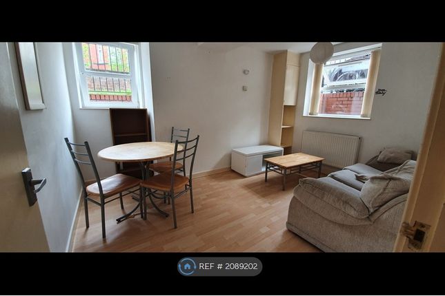 Flat to rent in Manchester, Manchester