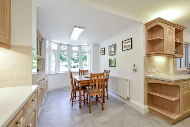 23, Manor Lane, Gerrards Cross photo 4