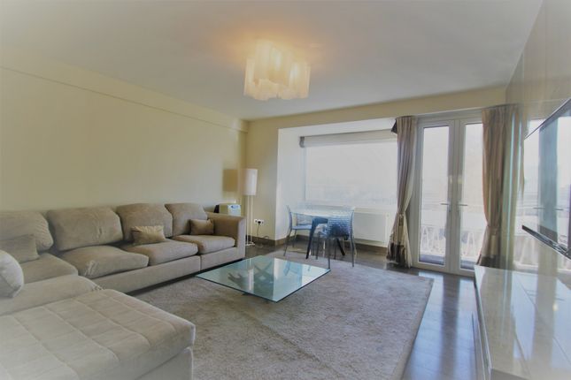 Thumbnail Flat for sale in Hyde Park Square, Westminster