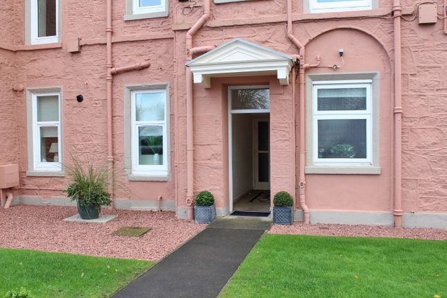 Thumbnail Flat for sale in East Clyde Street, Helensburgh