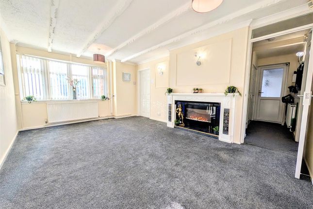 17, Edinburgh Drive, Willenhall photo 4