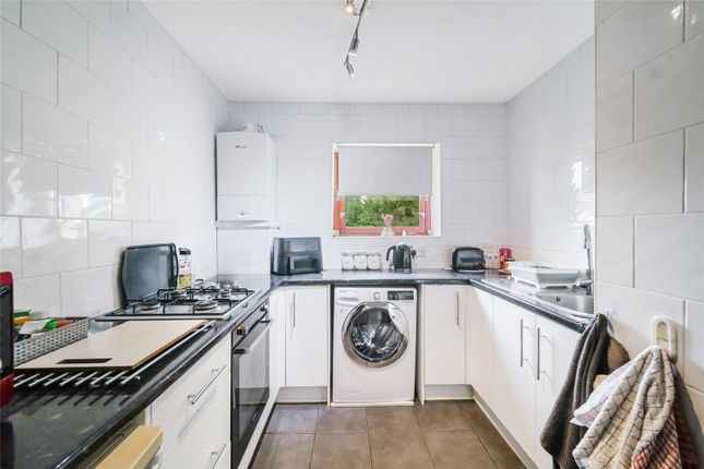 1/2, 31b, Lyoncross Road, Lanarkshire photo 3