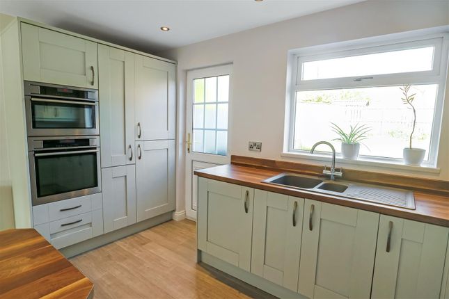 26, Rochester Way, Darlington photo 5