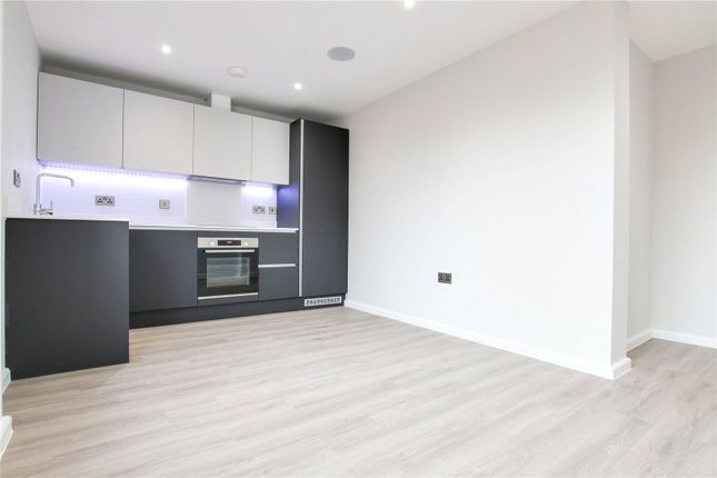 Flat 25, Ascot House,, Finchampstead Road, Berkshire photo 4