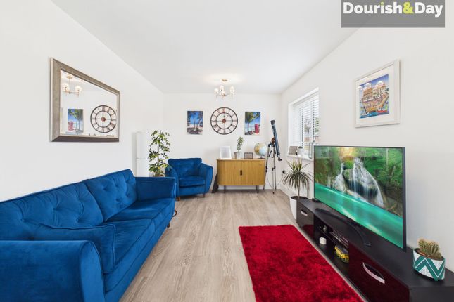 41 Delphinium Place, Stafford photo 2
