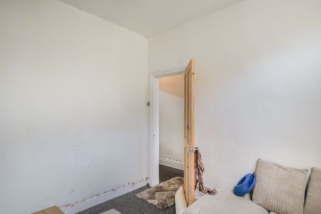 36, Castle Street, Brierfield photo 4