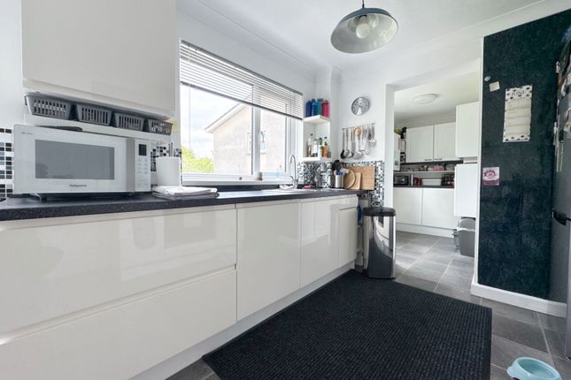 17, Barton Drive, Newton Abbot photo 4