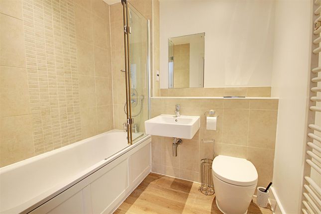 Bathroom.Jpg