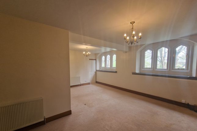 5, Clayton Lane, Bradford photo 2