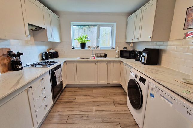 6, SOUTH ROAD, PORTHCAWL photo 4