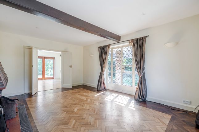 Lanthorns, Farm Lane, Ashtead photo 4