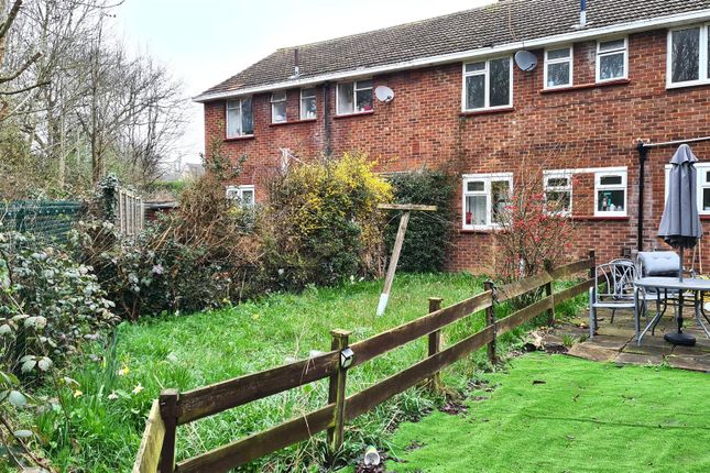 58, Holtwhites Hill, Enfield photo 4