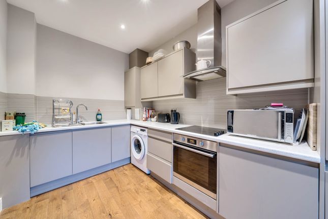 Flat for sale in Park Road, Gloucester