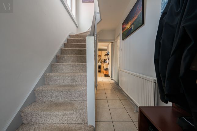 274 Humberstone Lane, Leicester photo 3