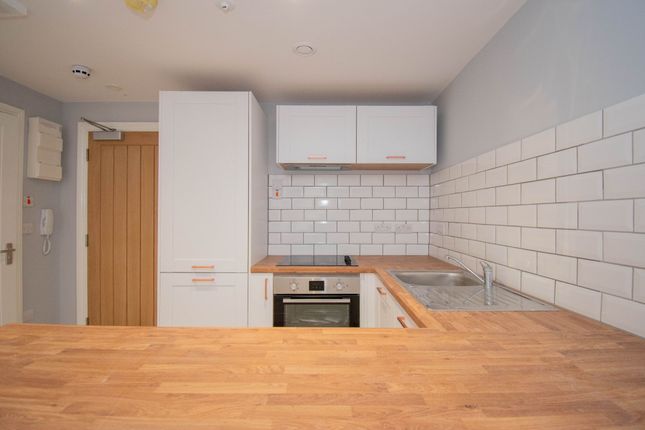 Flat to rent in The Lanes Apartments, Carts Lane, Leicester