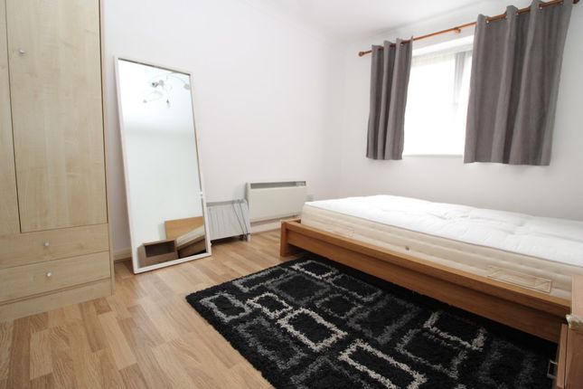 10 Manor House, Boston Manor road, Brentford, Middlesex photo 4